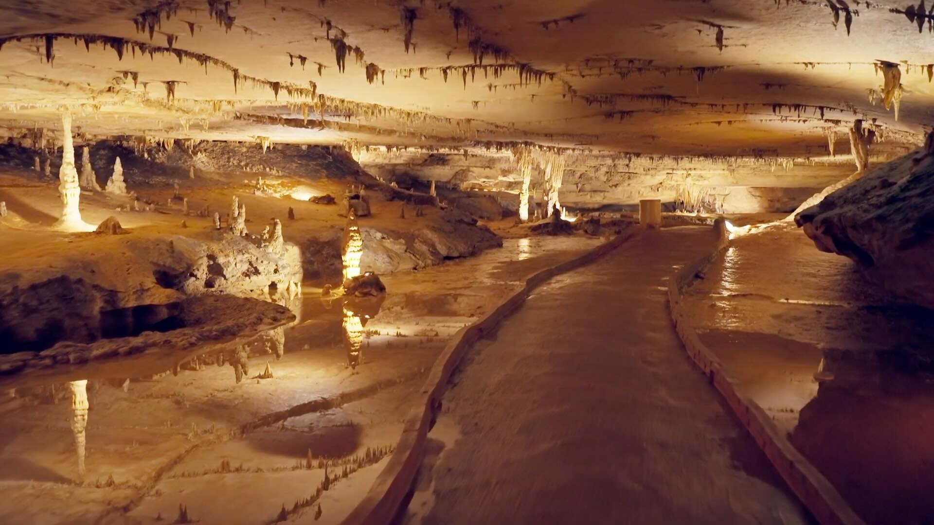 Spelunking in Marengo Cave